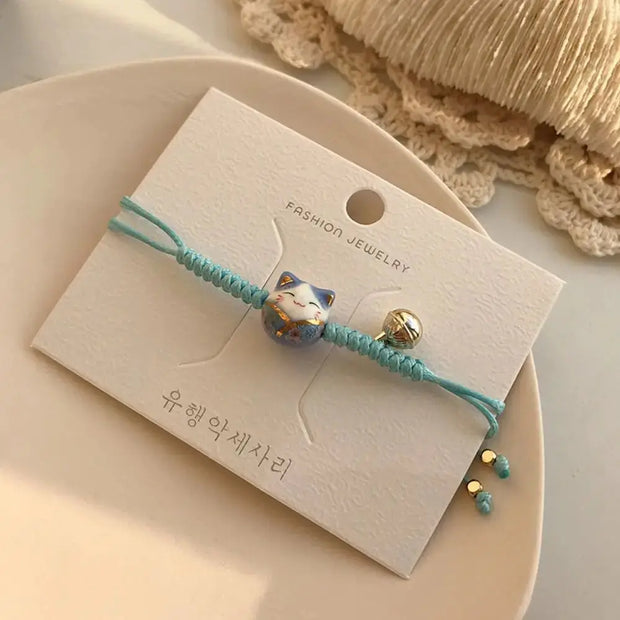 Maneki Neko Armband Rot – Glückskatze Charm Schmuck