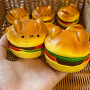 Kawaii Bär Burger Squishie – Niedliches Stressspielzeug