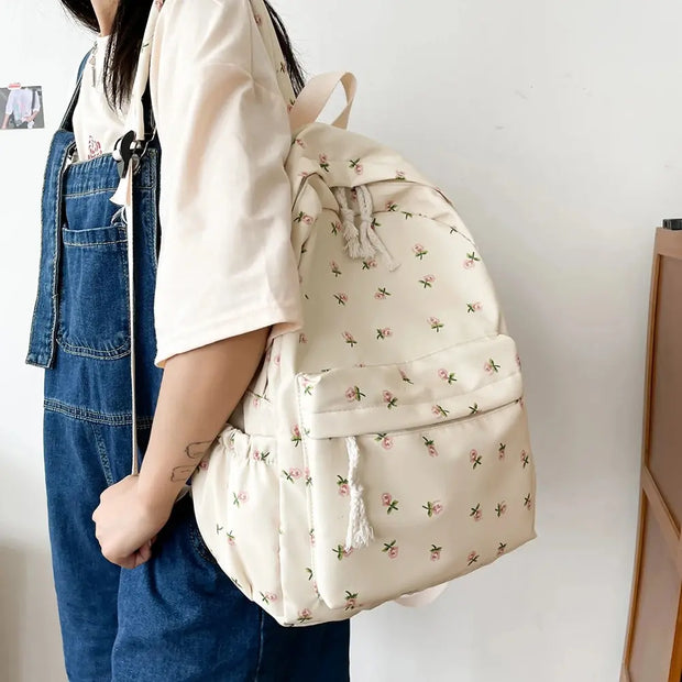 Blumen Rucksack Groß – Preppy Schul- & Reiserucksack