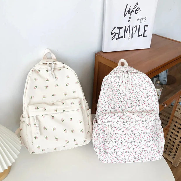 Blumen Rucksack Groß – Preppy Schul- & Reiserucksack
