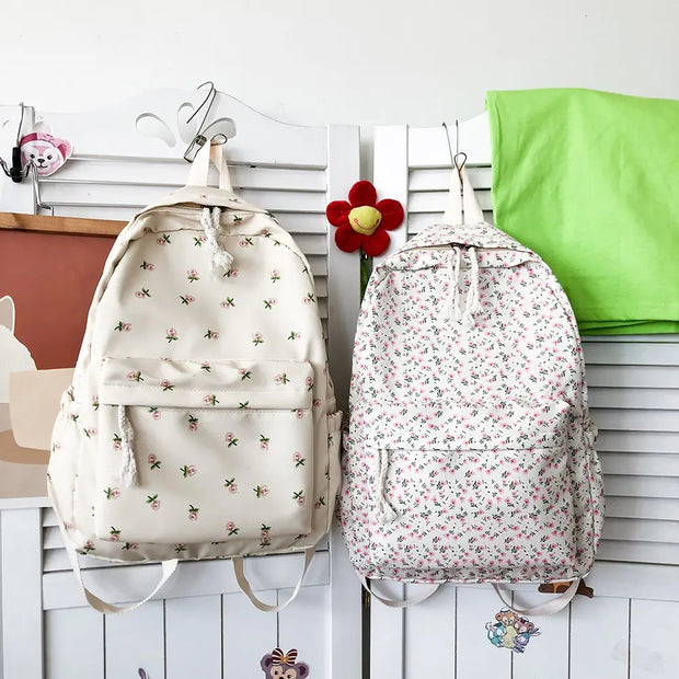 Blumen Rucksack Groß – Preppy Schul- & Reiserucksack