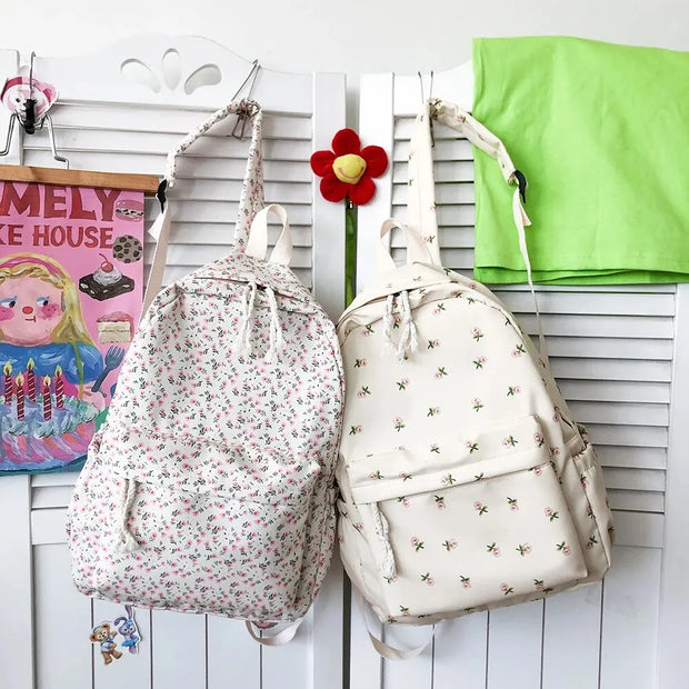 Blumen Rucksack Groß – Preppy Schul- & Reiserucksack