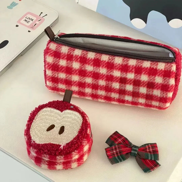 Kawaii Apfel Stickerei Federmäppchen / Münzbörse