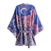Kawaii Mond Kimono – Pastellfarbenes Design