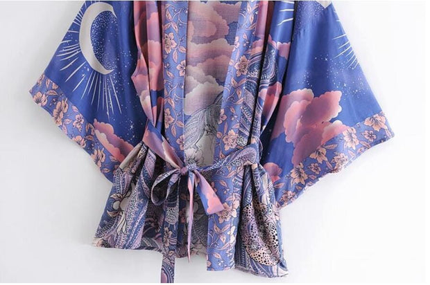 Kawaii Mond Kimono – Pastellfarbenes Design