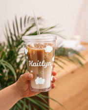 Kawaii Wolkenbecher mit Strohhalm 16oz – Personalisierbar, Geschenk für Mädchen