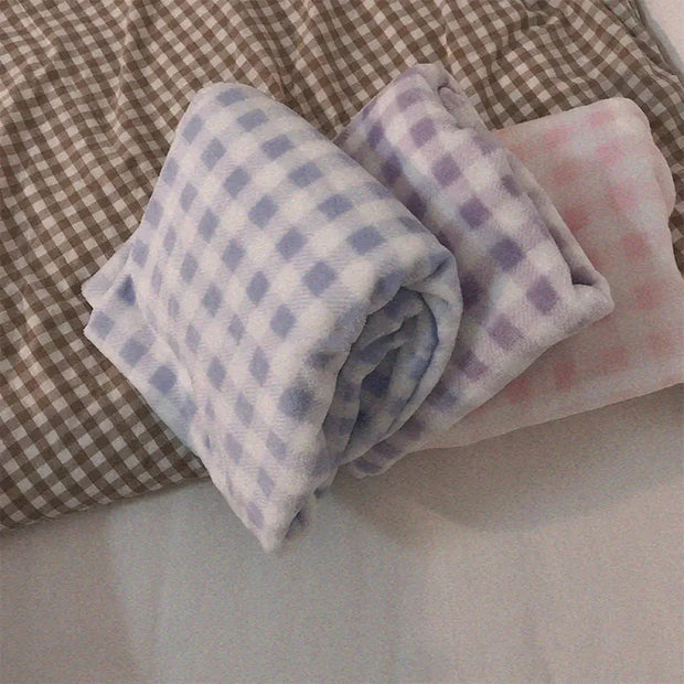 Fleece Pyjama Set – Weiches Oberteil & Kariertes Unterteil