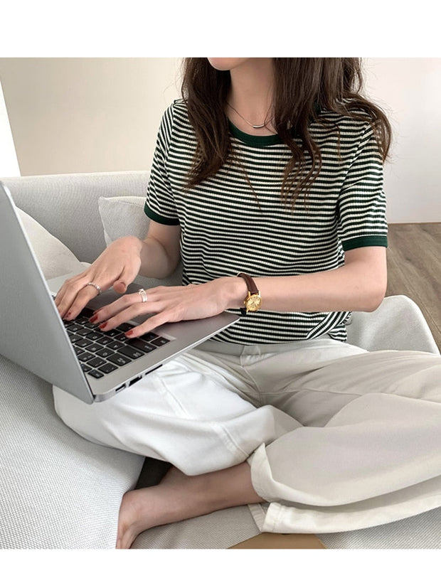 Gestreiftes Koreanisches Vintage T-Shirt Kurzarm