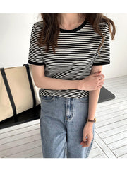 Gestreiftes Koreanisches Vintage T-Shirt Kurzarm